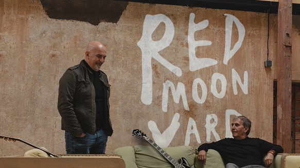 Red Moon Yard estrena «Kissing disorder» y llena su concierto en Madrid