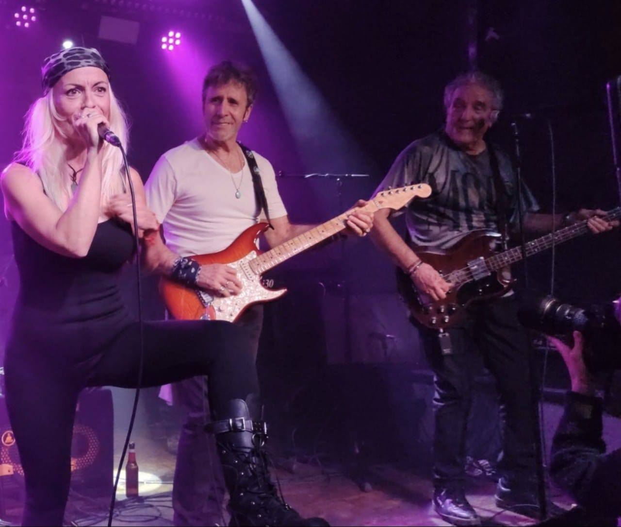 Especial 8M: Berkana rompe el tabú y se atreve con “Las Chicas son Guerreras”