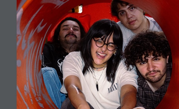 Los Yeahs envían un mensaje Indie y claro desde México: «1 lloradita y a chingarle»