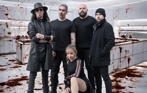 Bloody Kitchen: por fin en castellano, Metalcore Industrial a lo Rammstein
