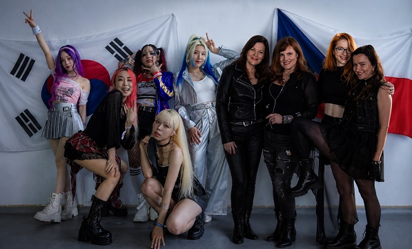 Corea del Sur – República Checa: Rolling Quartz y Loretta en el Mundial del Rock