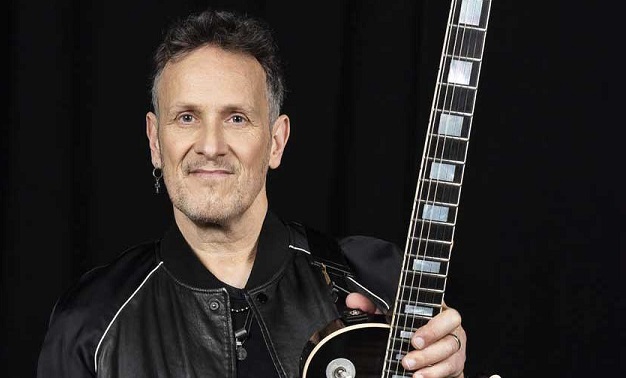 Vivian Campbell (Def Leppard): «El cáncer no remite y tendré que someterme a otro trasplante de células»