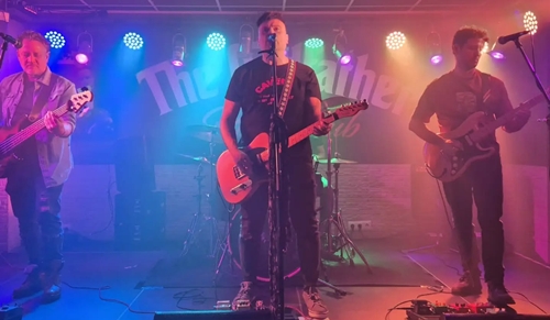 Molly Dyck: buenos vientos soplan en la vela del Indie Rock madrileño